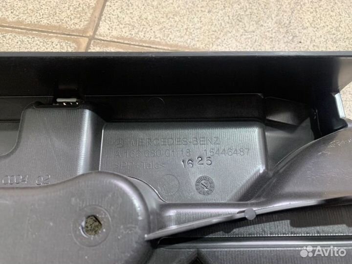 Накладка пола левая Mercedes-Benz Ml 63Amg W166