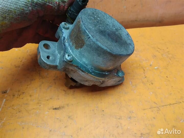 Насос вакуумный Opel Corsa D (2006-2015)