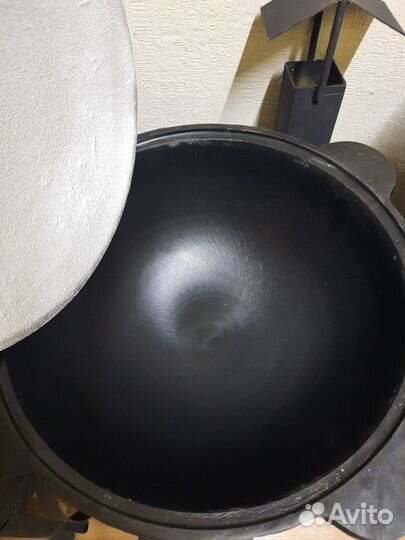 Казан 8л узбекский чугунный с крышкой