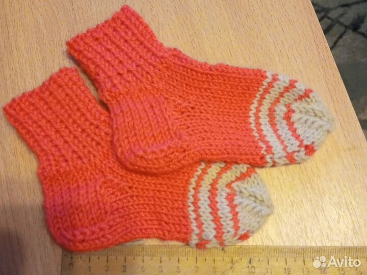 Носочки детские вязаные
