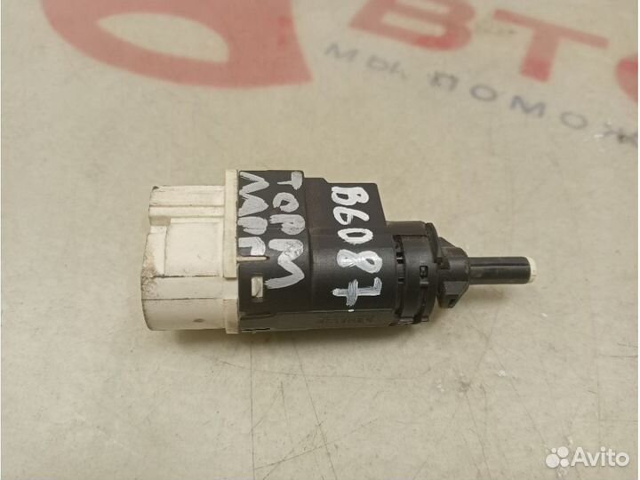 Датчик включения стоп-сигн (лягушка), 253206170R renault duster, 3048679