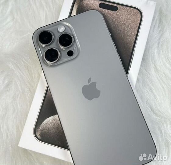 iPhone 15 Pro Max, 256 ГБ