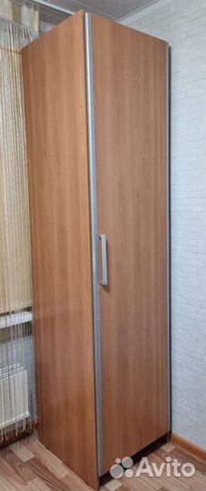 Шкаф -пенал для одежды бу