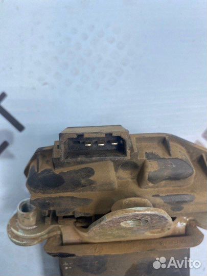 Замок багажника Volkswagen Polo 5