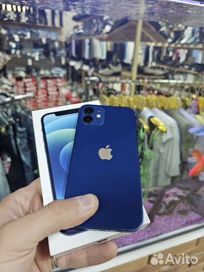 iPhone 12, 64 ГБ