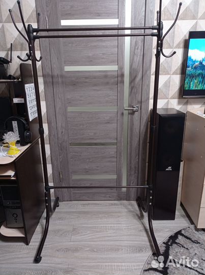 Вешалка напольная