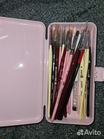 Кисти для маникюра