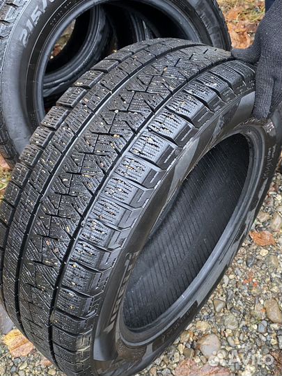 Pirelli Ice Asimmetrico Plus 215/60 R17