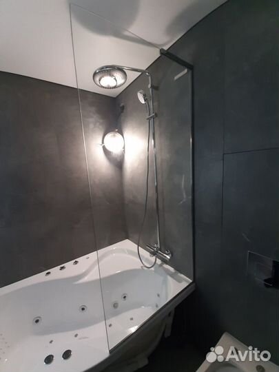 Изготовление стеклянных душевых ограждений