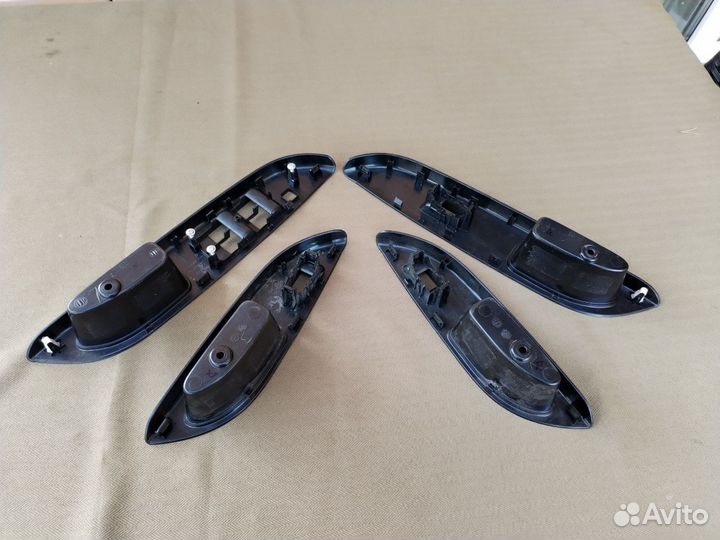 Накладки обшивки дверей Mitsubishi L200 2015