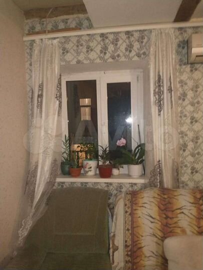 Комната 10 м² в 3-к., 2/2 эт.