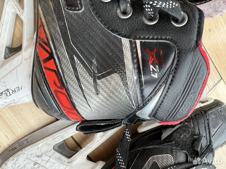 Хоккейные коньки вратаря bauer