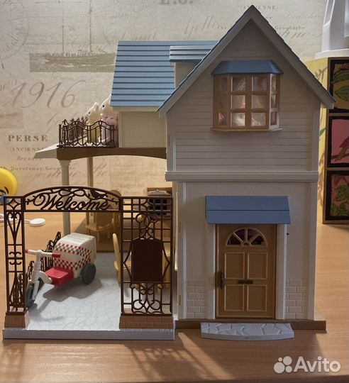 Sylvanian Families домик с синей крышей