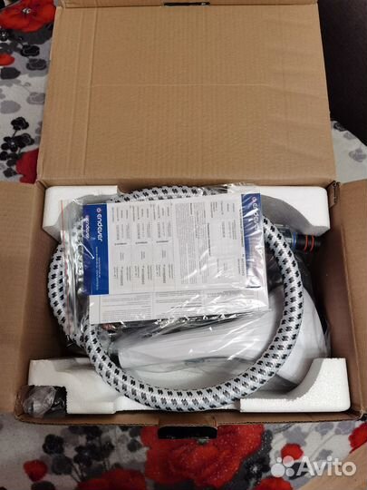 Отпариватель для одежды напольный Odyssey Q-107