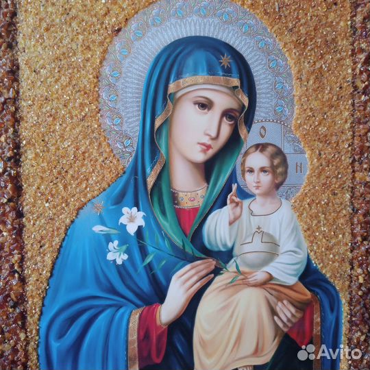 Икона выложенная янтарем