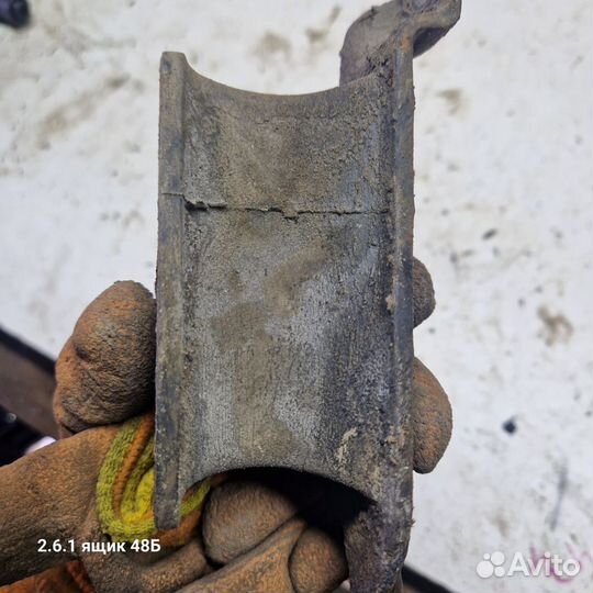 Подушка двигателя Toyota corolla 90