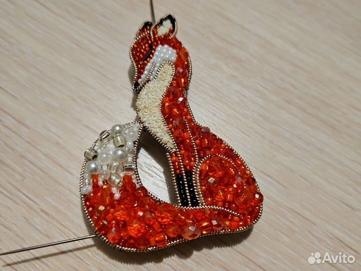 Брошь ручной работы