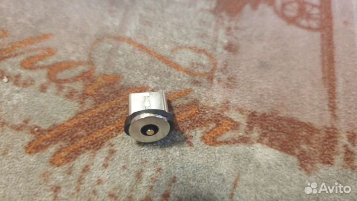 Магнитная зарядка types