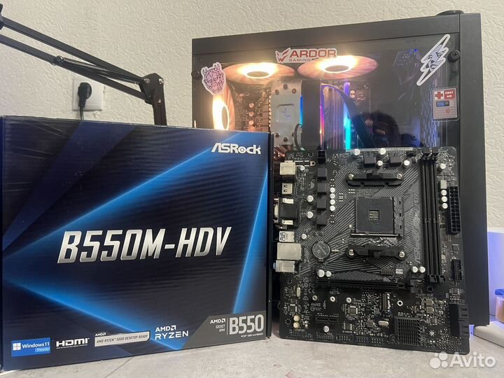 Материнская плата