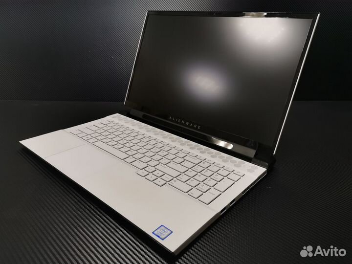 Игровой ноутбук Alienware M17 R2