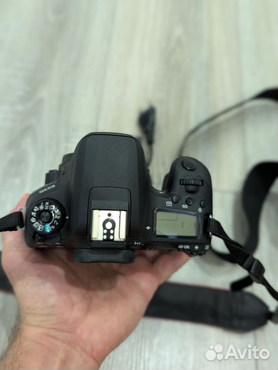 Canon EOS 77D body пробег 9950 кадров