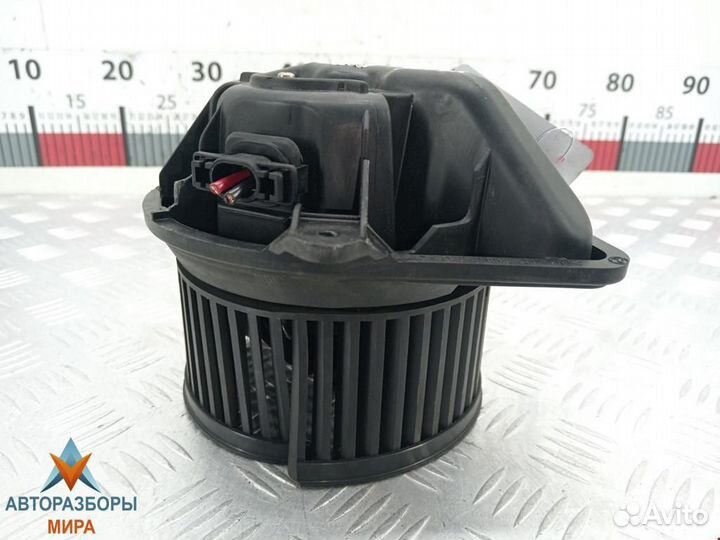 Моторчик печки Ford Focus 1999 7701048387