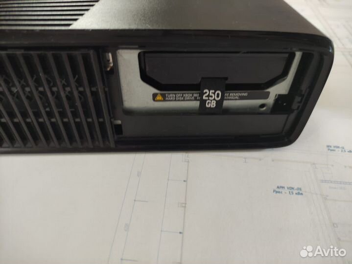 Xbox 360S лицензинный