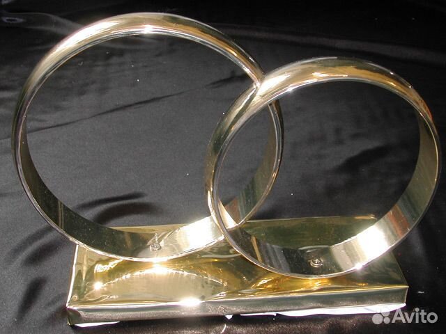 Набор свадебных бронзовых колец на автомобиль