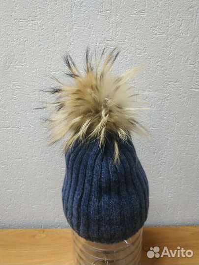 Шапка с натуральным помпоном Noble people