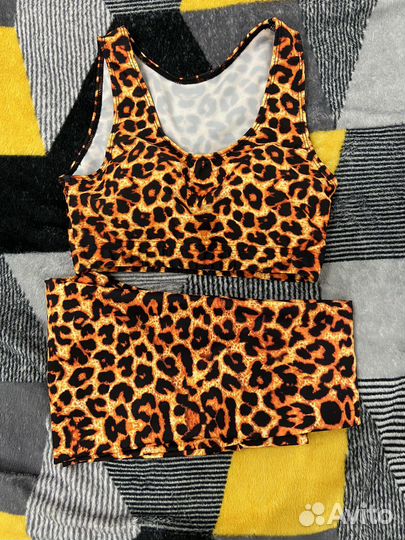 Спортивный костюм женский