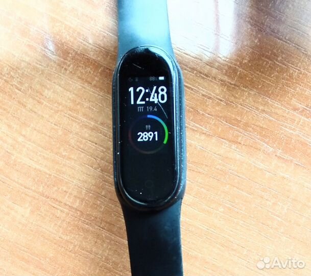 Фитнес браслет xiaomi mi band 4