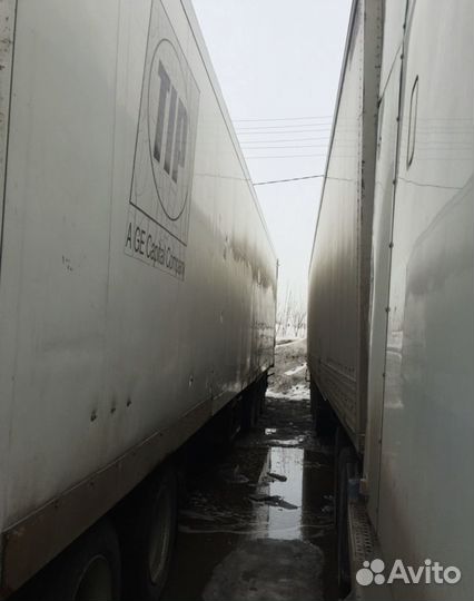 Полуприцеп рефрижератор Trouillet TF, 2000