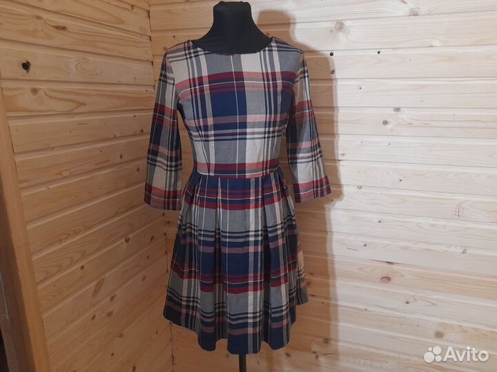Платье миди теплое на осень 44 размер