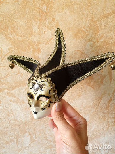 Маска венецианская декоративная для интерьера