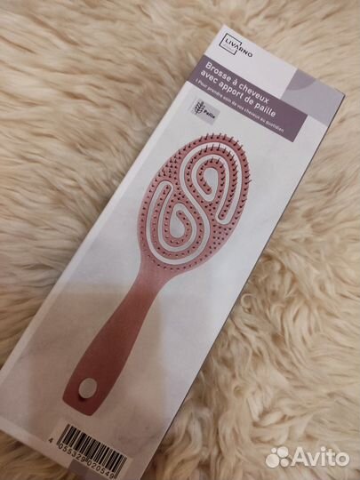 Массажные щётки. Расчёска для женских волос