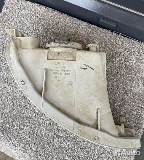 Туманка toyota camey acv30 правая (оригинал)