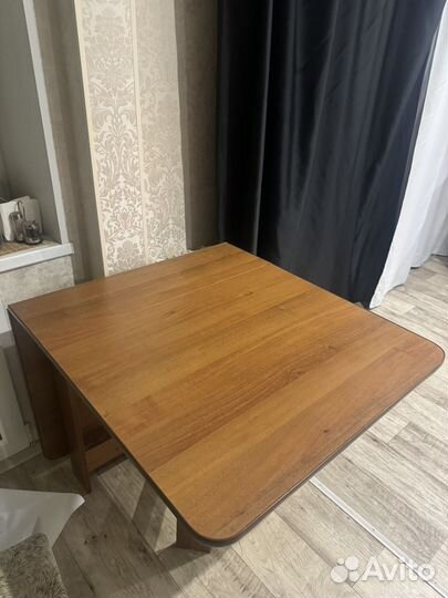 Кухонный стол