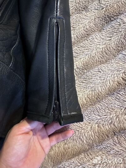 Мото куртка кожаная женская