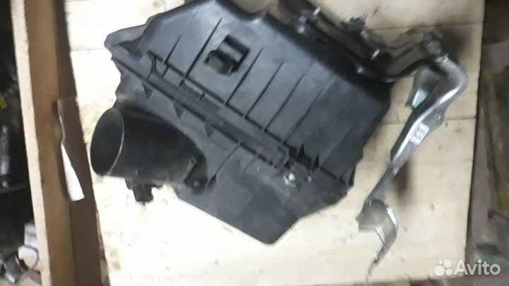 Корпус воздушного фильтра Toyota Camry v40