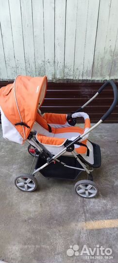Прогулочная коляска