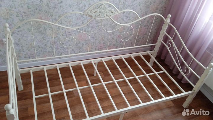 Кровать 90*200