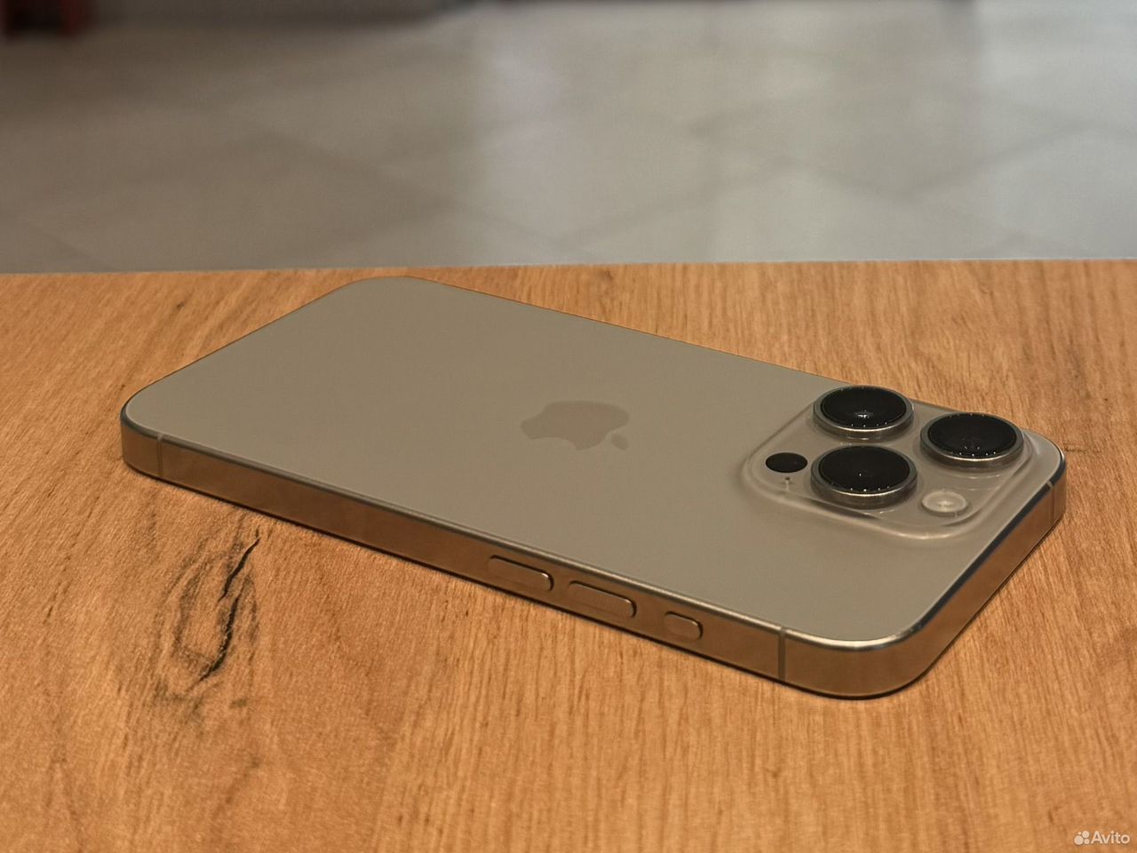 iPhone 15 Pro, 256 ГБ