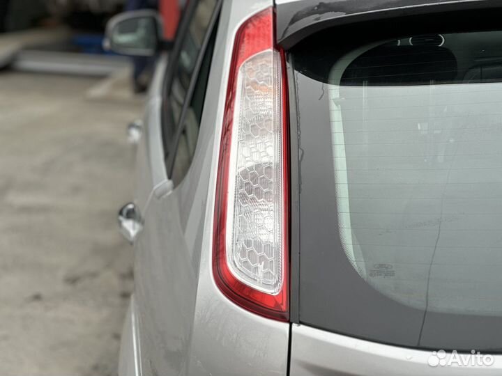 Ford Focus 1.6 МТ, 2009, 151 799 км