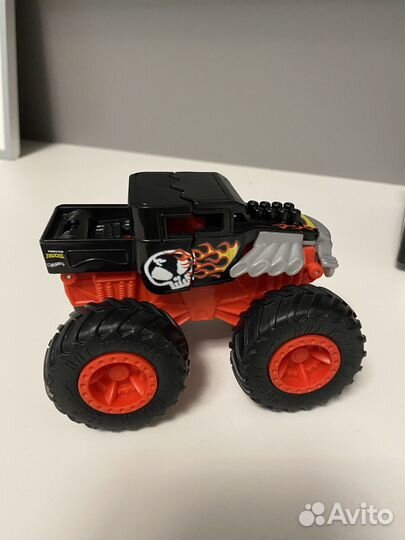 Монстр-трак Hot Wheels Monster Trucks Bash-Ups