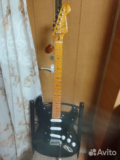 Электрогитара fender