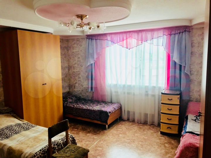 Комната 21 м² в 4-к., 2/2 эт.