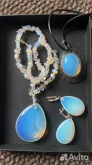 Украшения из лунного камня, яшмы