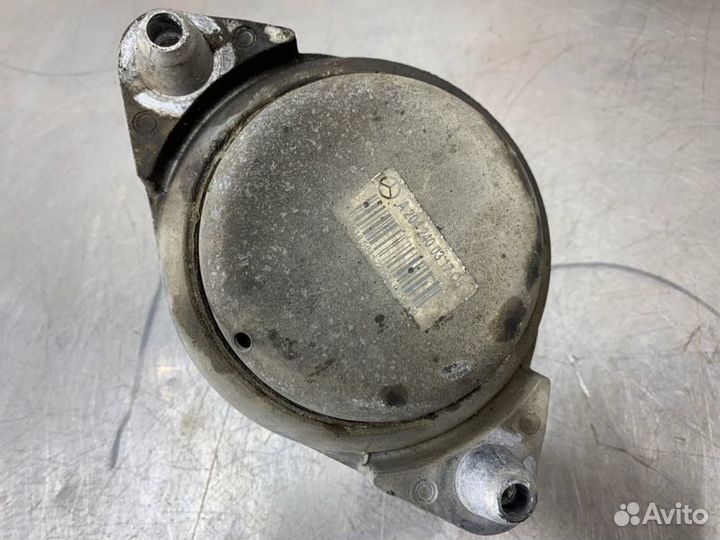 Подушка крепления двигателя Mercedes C-Class W204