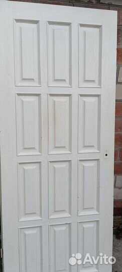 Двери деревянные б/у