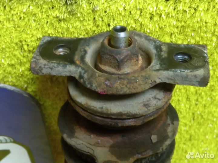 Амортизатор задний левый Toyota/Lexus Land